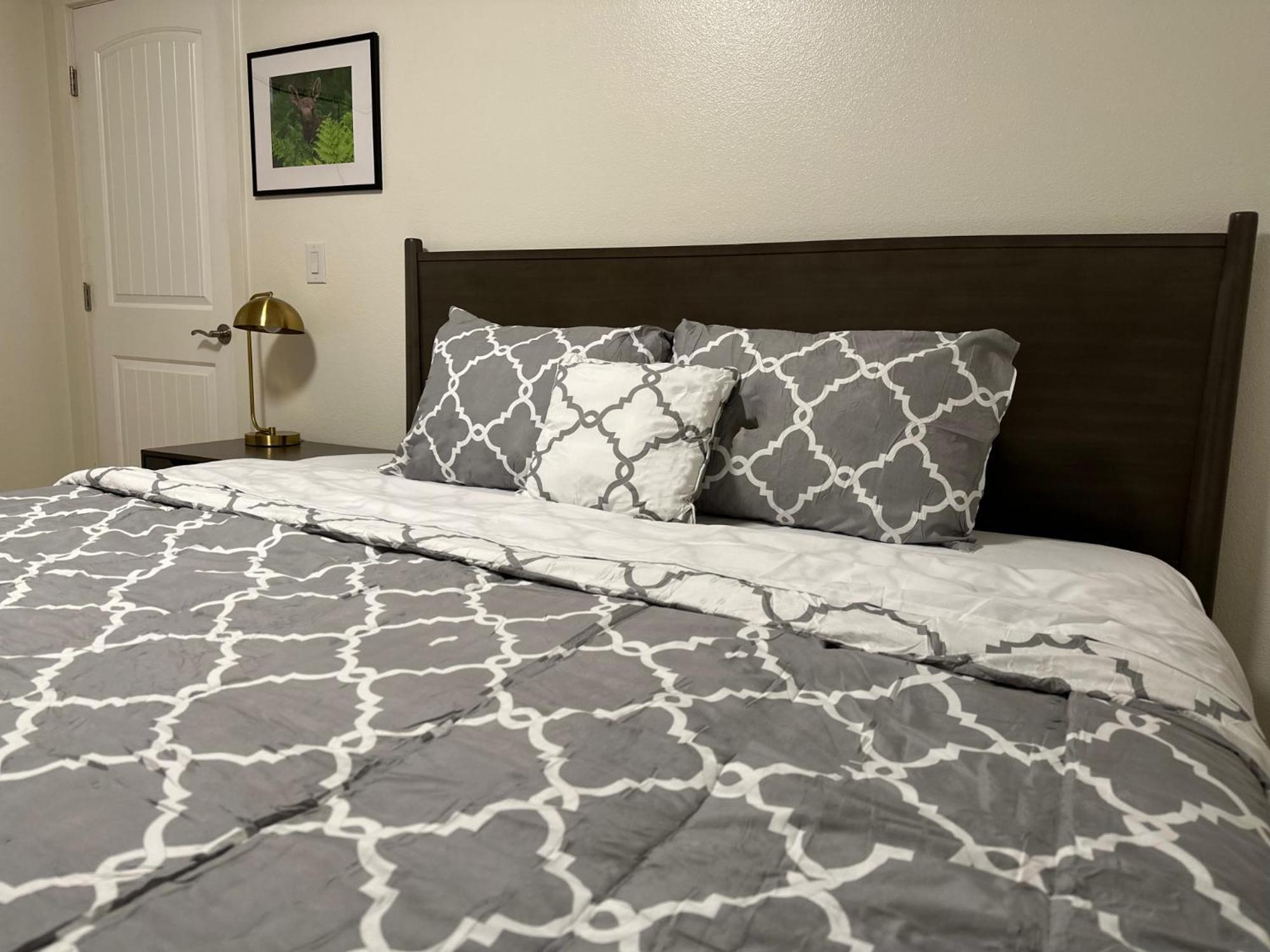 Stay Anchorage! Furnished Two Bedroom Apartments With High Speed Wifi Habitación foto
